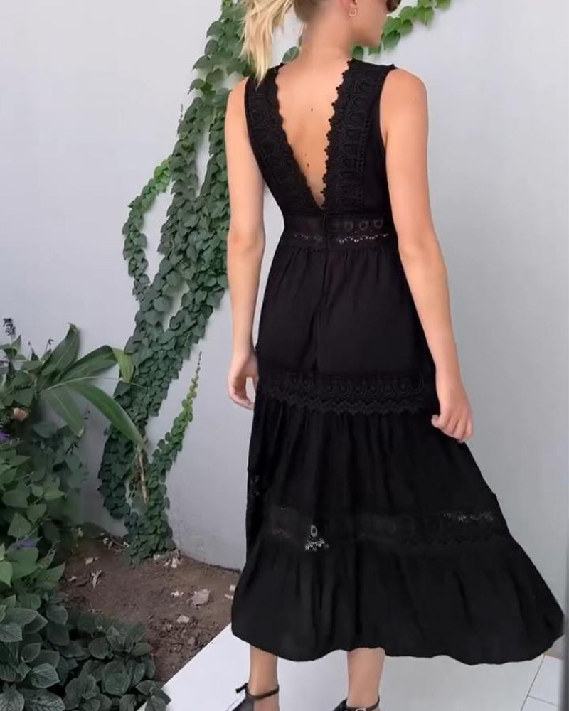 Papakosta - Elegant Ermeløs Kjole i Blonde