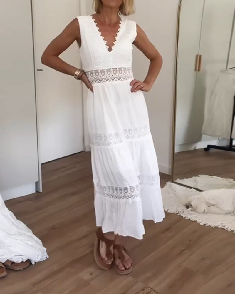 Papakosta - Elegant Ermeløs Kjole i Blonde
