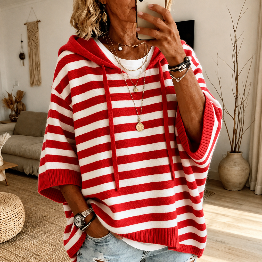 Charlotte | Stripete poncho-genser med hette i rød