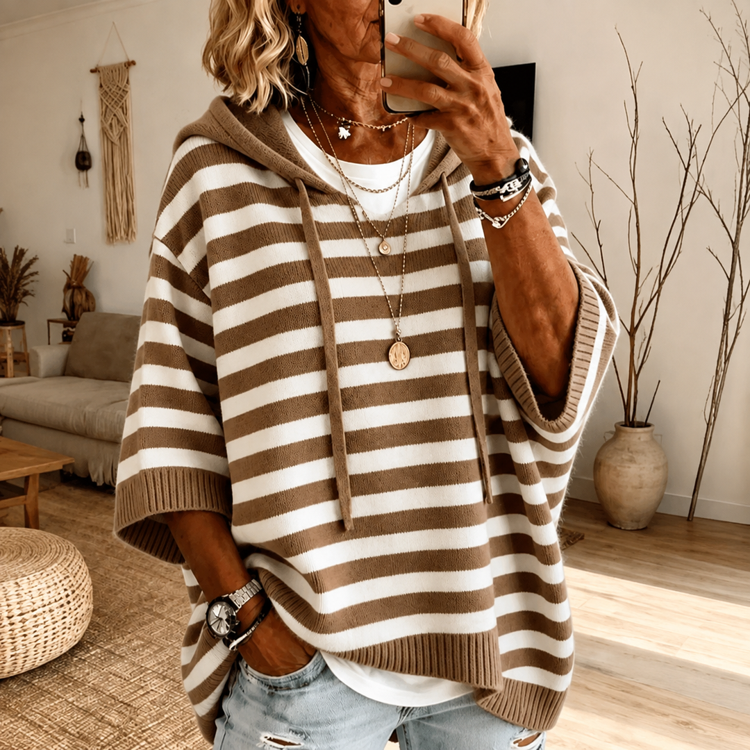 Mathilde | Stripete poncho-genser med hette i taupe