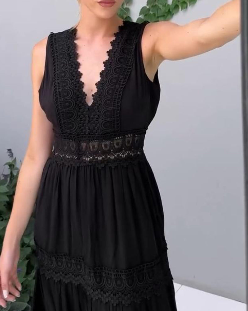 Papakosta - Elegant Ermeløs Kjole i Blonde