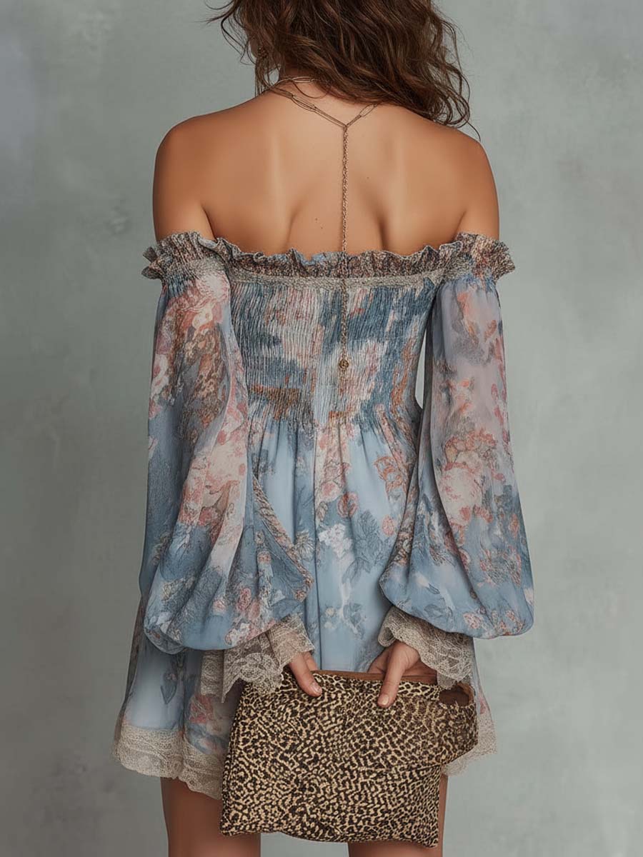 Romane | Rynket mini-kjole i chiffon med bare skuldre og romantiske blomster