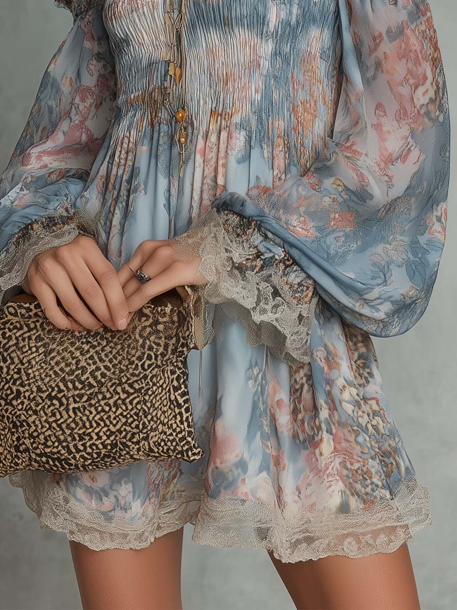 Romane | Rynket mini-kjole i chiffon med bare skuldre og romantiske blomster