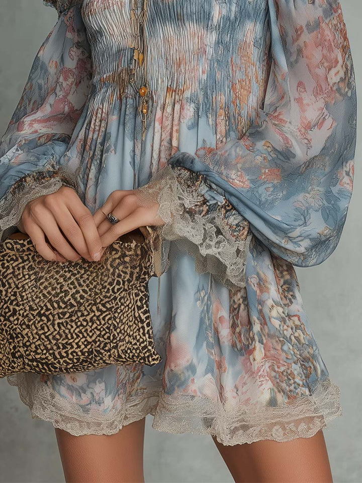 Romane | Rynket mini-kjole i chiffon med bare skuldre og romantiske blomster